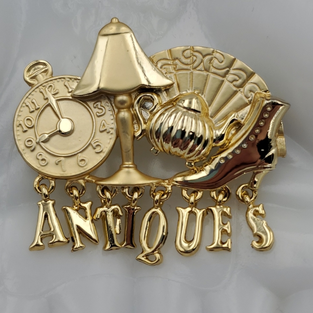 AJC Gold Tone ANTIQUES Brooch - Picture 2 of 6